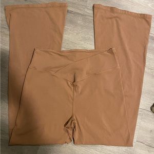 VS Pink crossover flare leggings